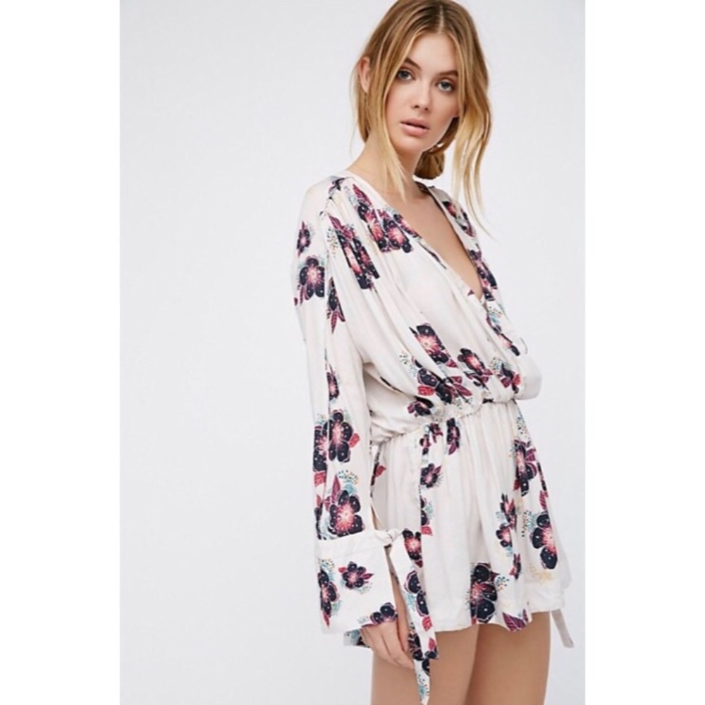 Free People White Floral Wrapped Tunic Top - Picture 1 of 4